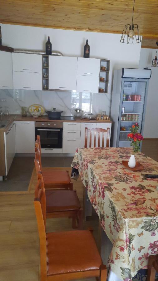 Lodge Bujtina Lugina E Vjoses