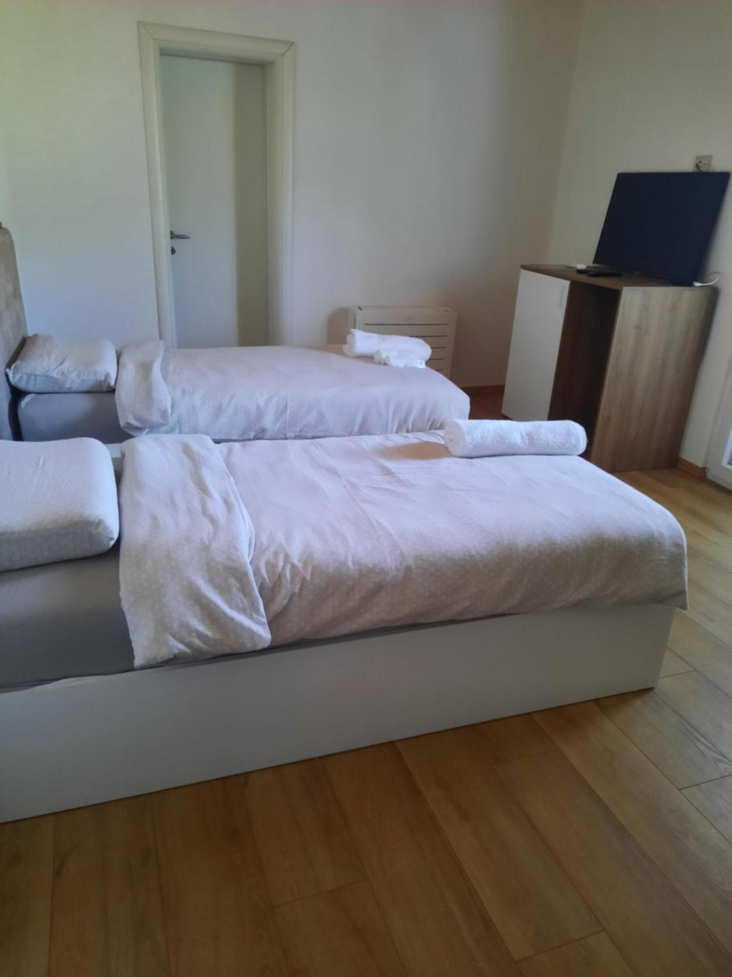 Lodge Bujtina Lugina E Vjoses *