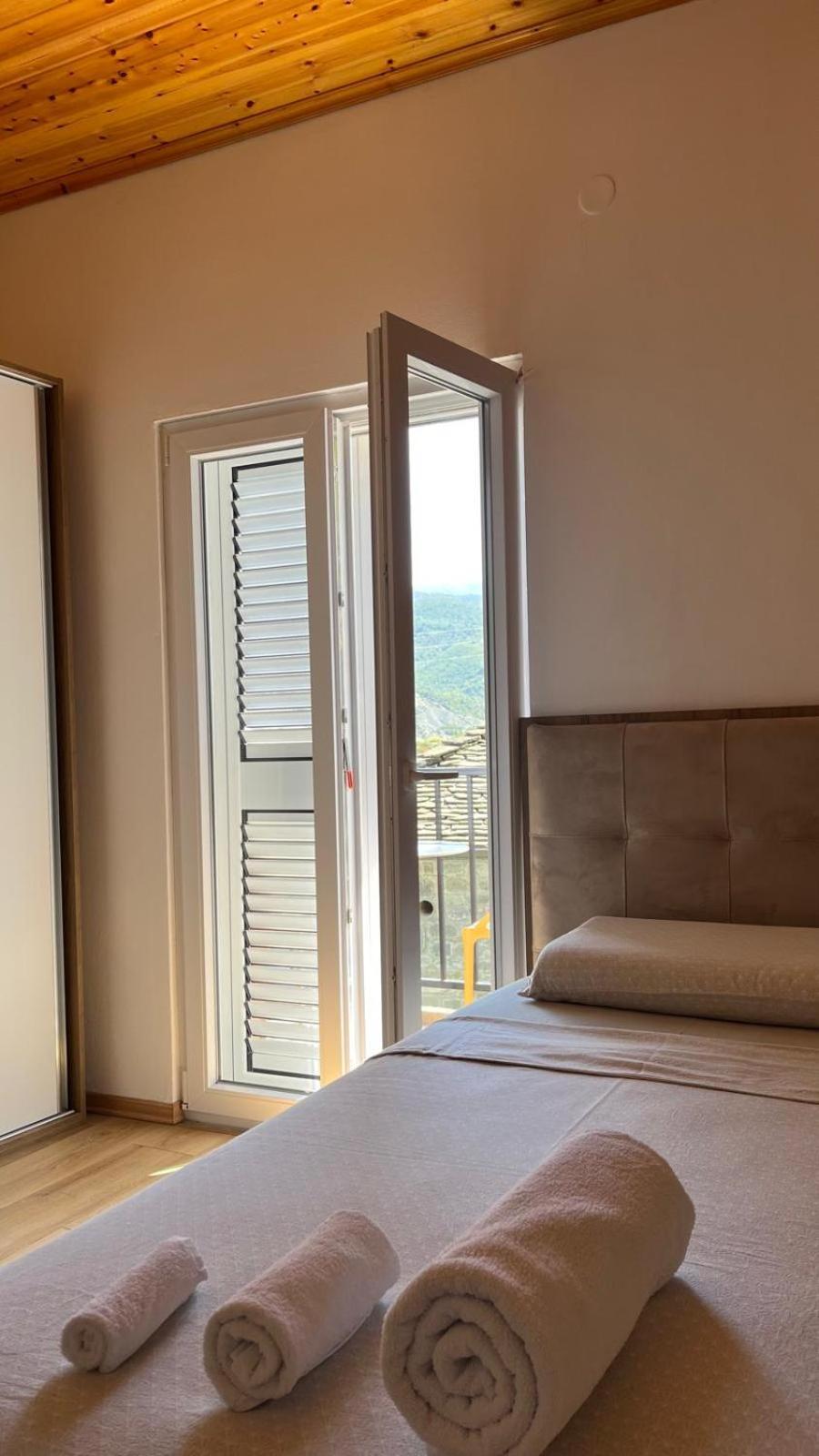 Lodge Bujtina Lugina E Vjoses *